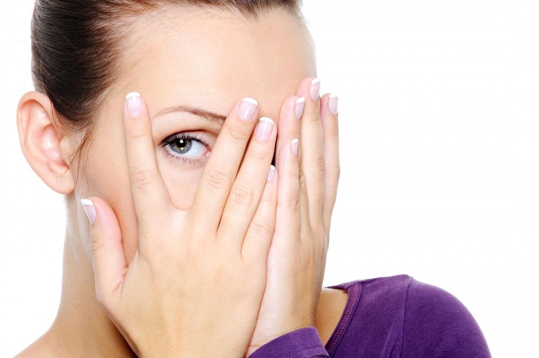 Ejercicio ocular a través de los dedos